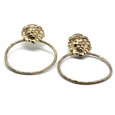 orecchini a cerchio in bronzo con testa di leone