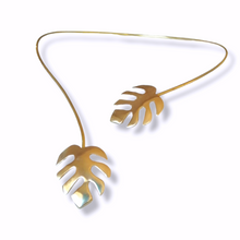 Carica l&#39;immagine nel visualizzatore di Gallery, girocollo monstera
